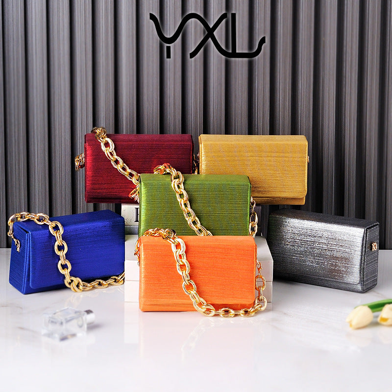 Creative Women's Featured Chain High-grade Simple Evening Bags